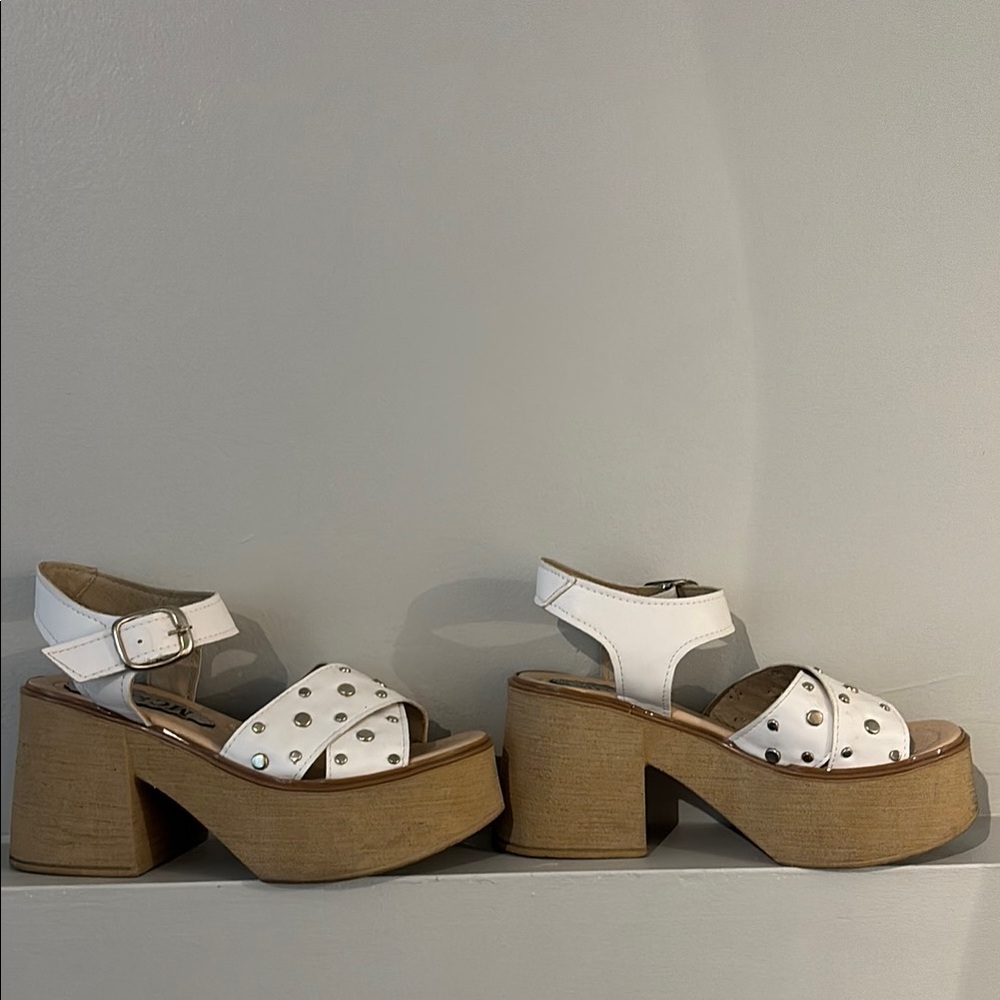 McKelin White and Brown Platform Sandals with Chunky Design